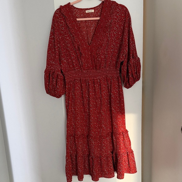 Max Studio Dresses & Skirts - Max Studio Red V‑Neck Tiered Midi Dress